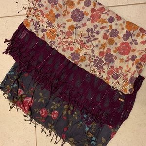 Roots women’s Scarf bundle